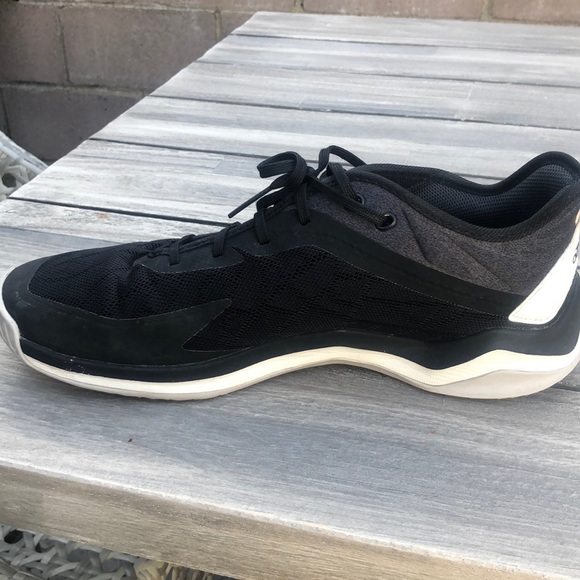 Men’s Adidas Black/White/Gray Shoes Sz 10 - Picture 6 of 9